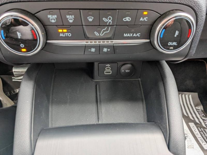 FORD Kuga d’occasion à vendre à FRÉJUS chez VAGNEUR (Photo 19)