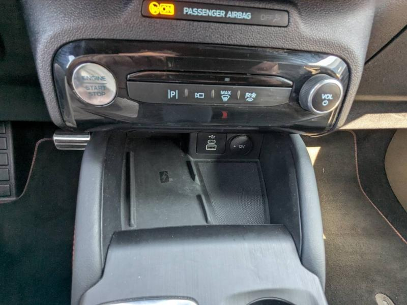 FORD Kuga d’occasion à vendre à FRÉJUS chez VAGNEUR (Photo 19)