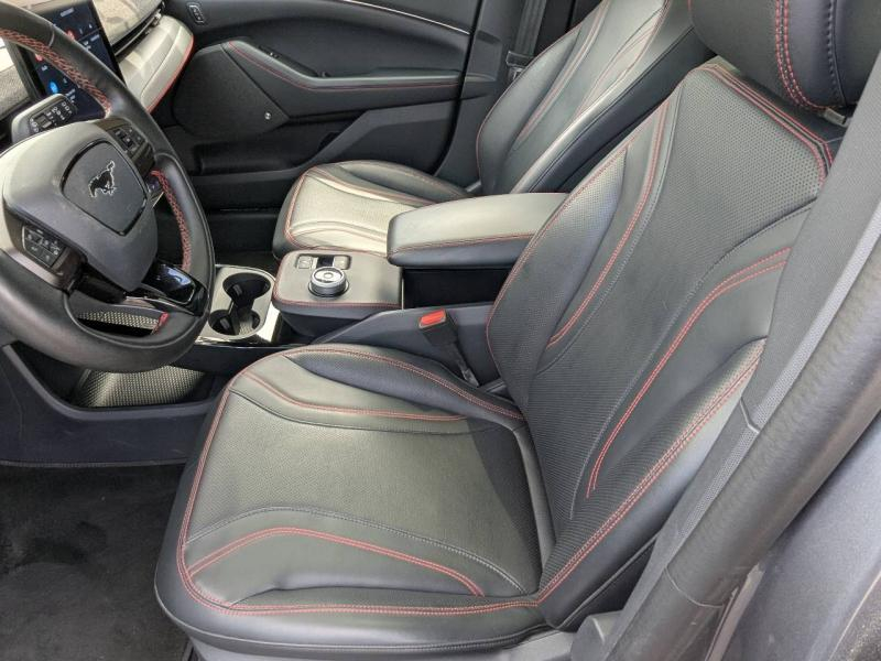 agency.seo.links.detann.title FORD Mustang Mach-E d’occasion à vendre à FRÉJUS chez VAGNEUR (Photo 10)