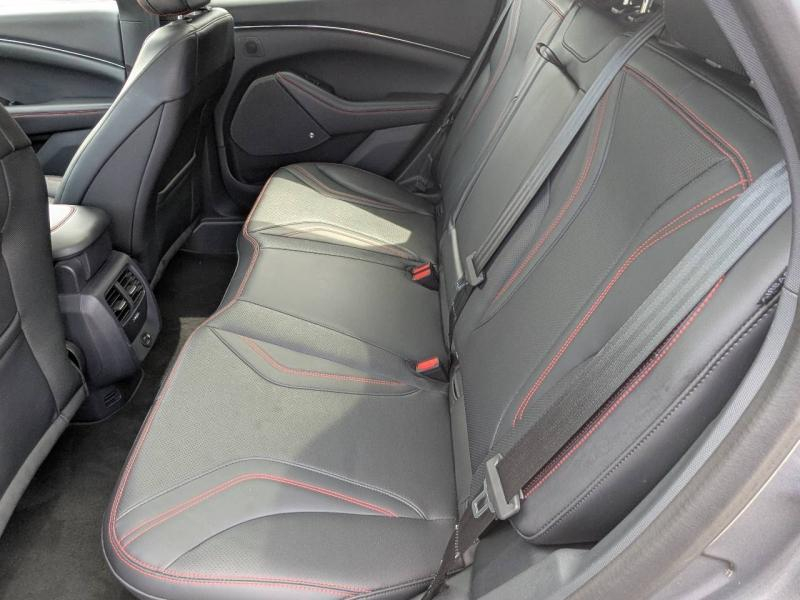 agency.seo.links.detann.title FORD Mustang Mach-E d’occasion à vendre à FRÉJUS chez VAGNEUR (Photo 11)