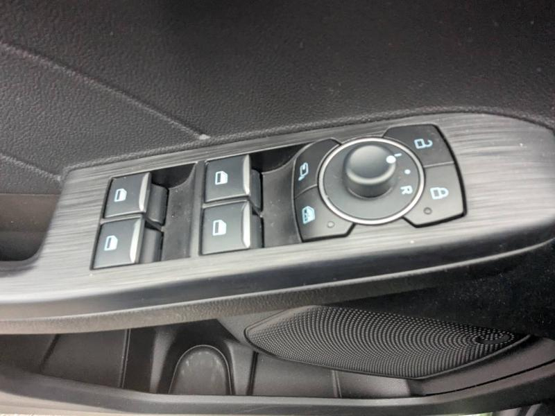 FORD Kuga d’occasion à vendre à FRÉJUS chez VAGNEUR (Photo 12)