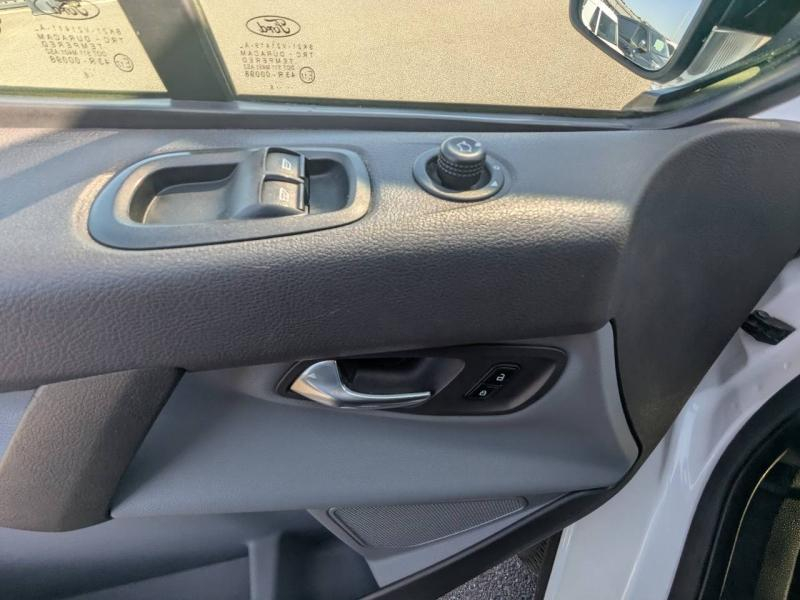 FORD Transit Custom Fg VUL d’occasion à vendre à FRÉJUS chez VAGNEUR (Photo 13)