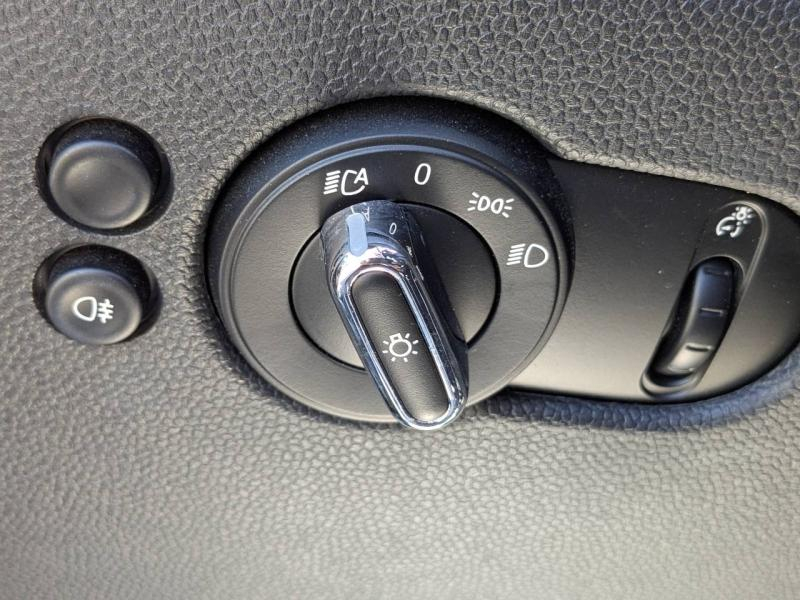 MINI Cabrio d’occasion à vendre à FRÉJUS chez VAGNEUR (Photo 14)