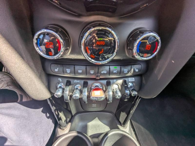 MINI Cabrio d’occasion à vendre à FRÉJUS chez VAGNEUR (Photo 18)