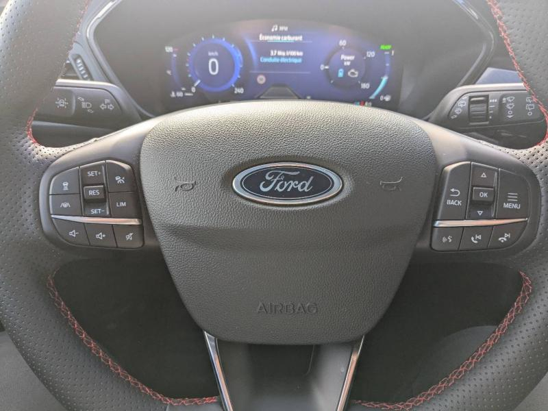 FORD Kuga d’occasion à vendre à FRÉJUS chez VAGNEUR (Photo 16)