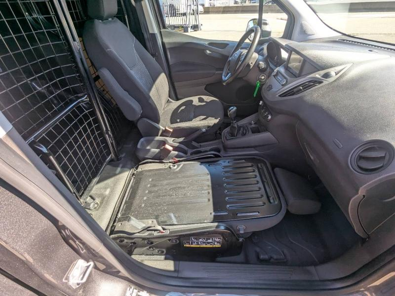 FORD Transit Courier VUL d’occasion à vendre à FRÉJUS chez VAGNEUR (Photo 11)